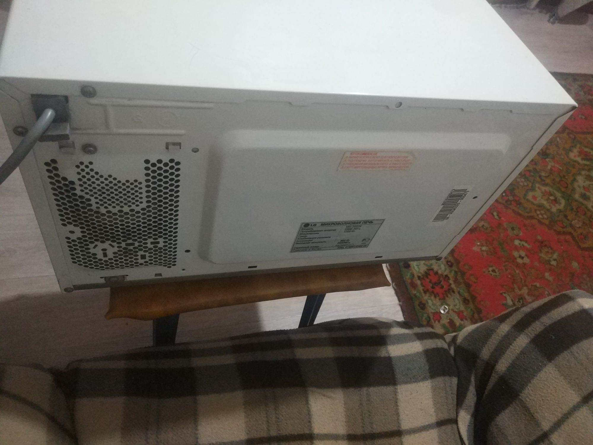 Микроволновка LG (микроволновая печь). Недорого.