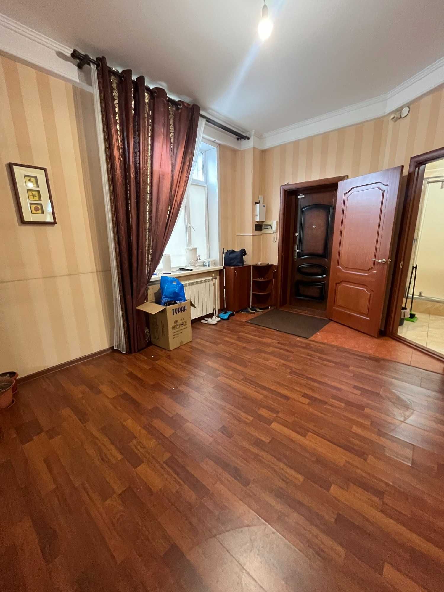 Продажа 3-комнатной квартиры толстого