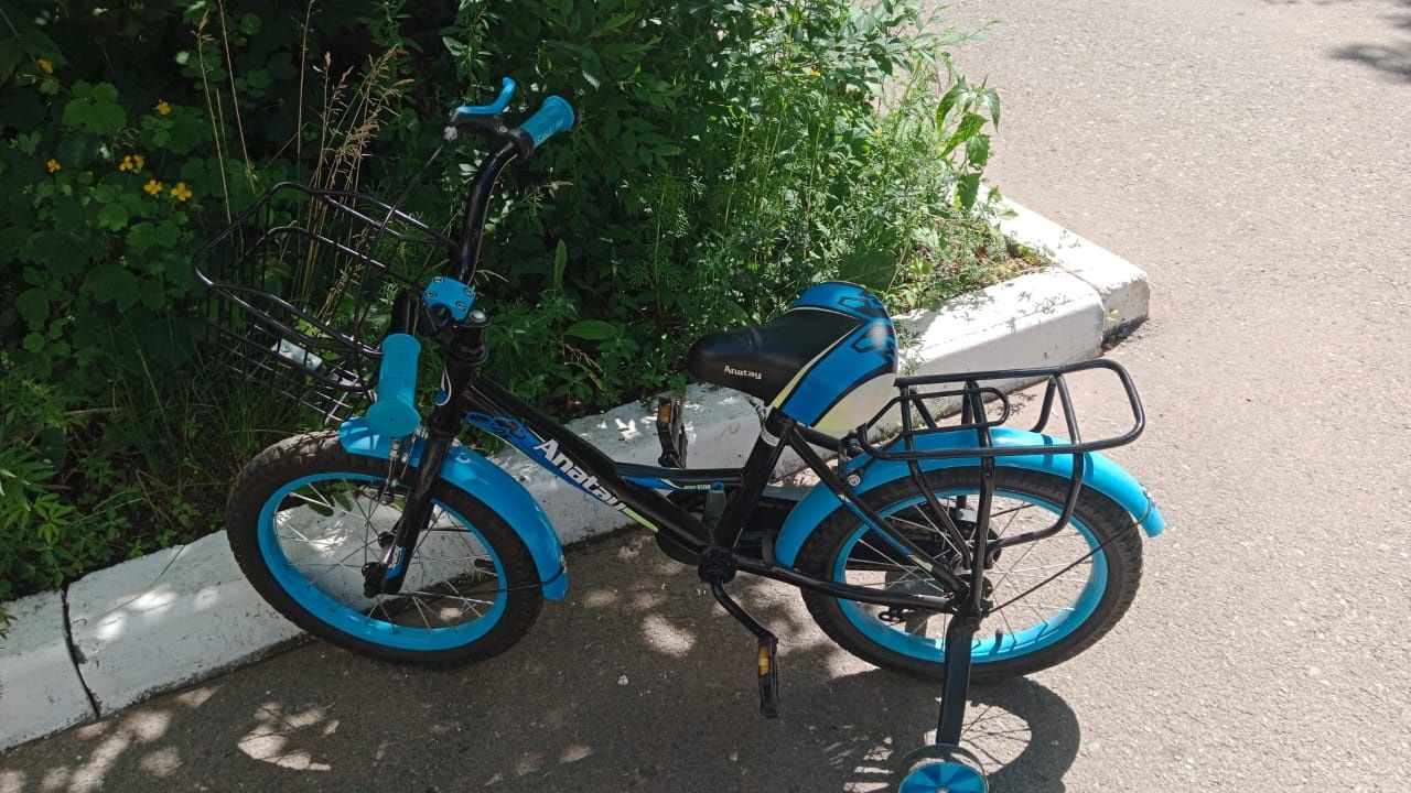 Продав велосипед