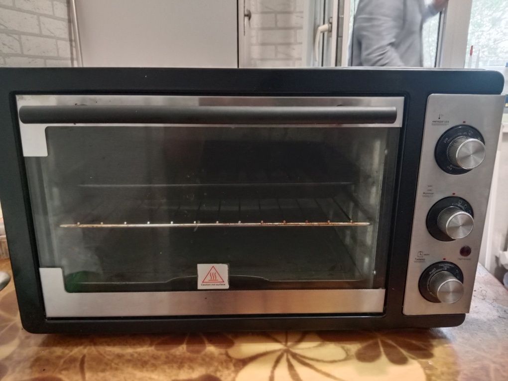 Продам духовую печь