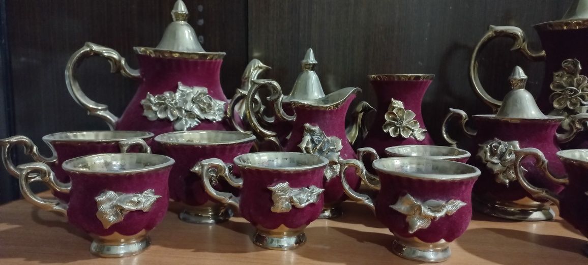 Продам подарочный сервиз