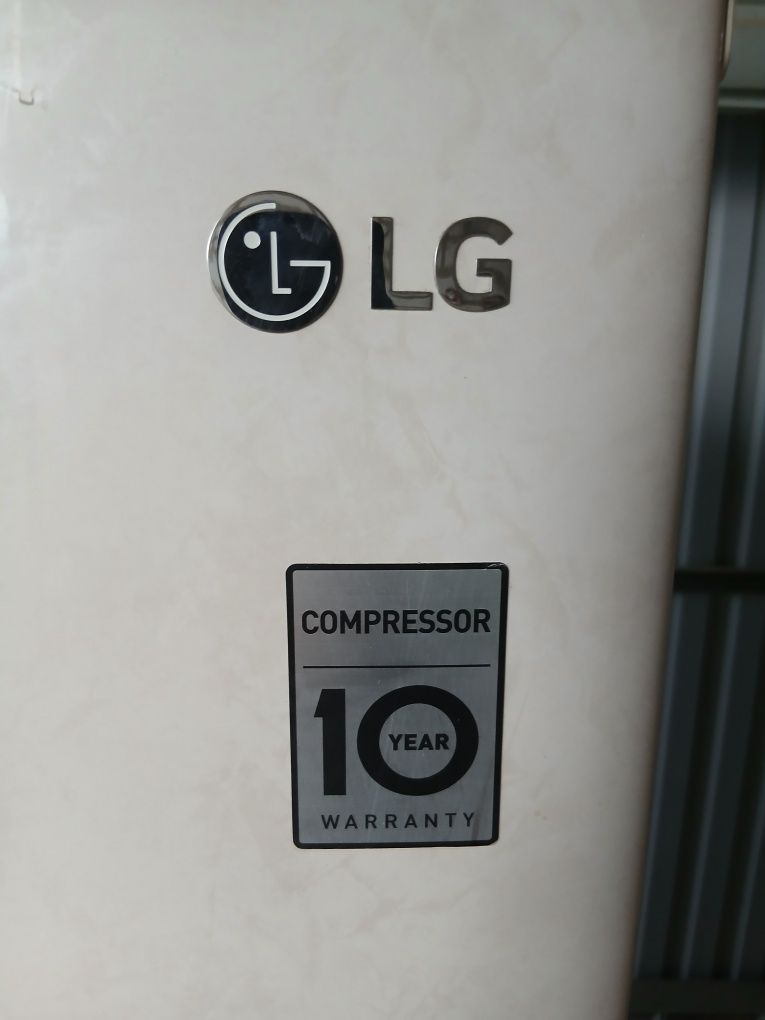 Холодильник LG с доставкой.