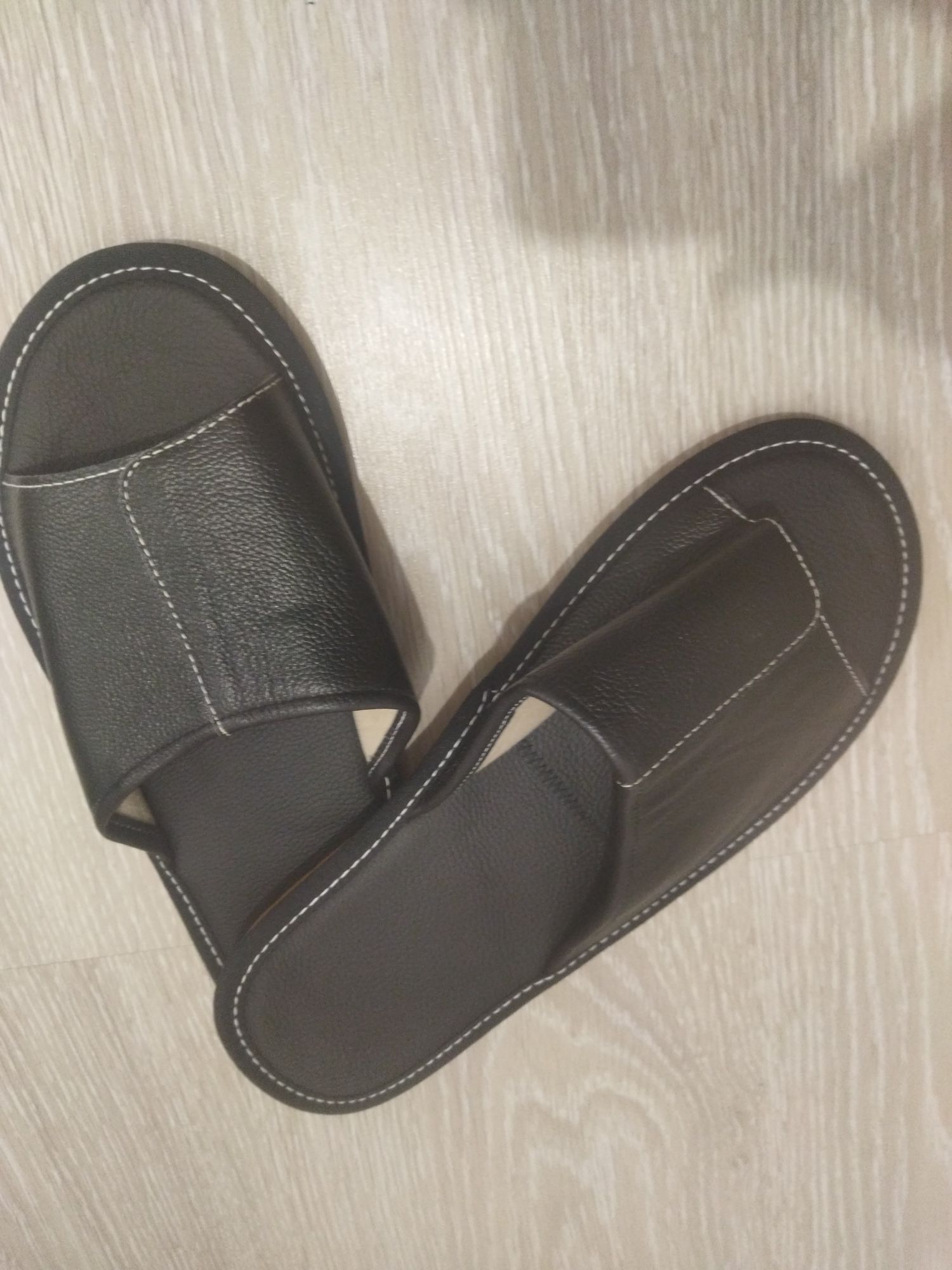 Продам тапочки новые