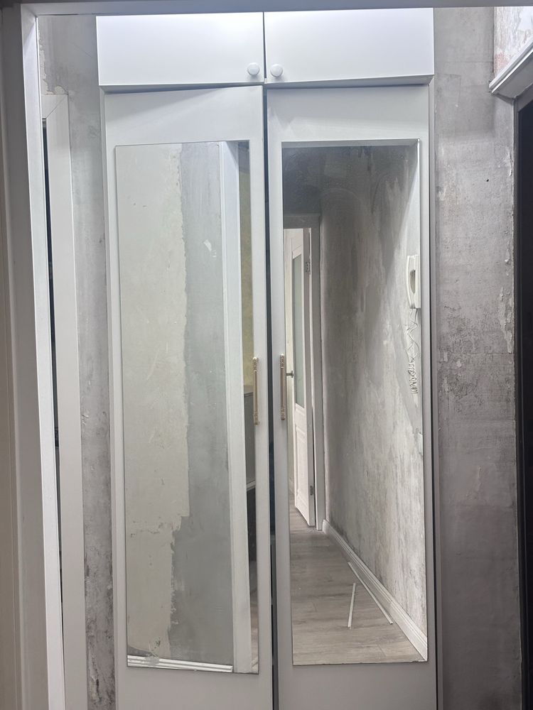 Продам шкаф в прихожую