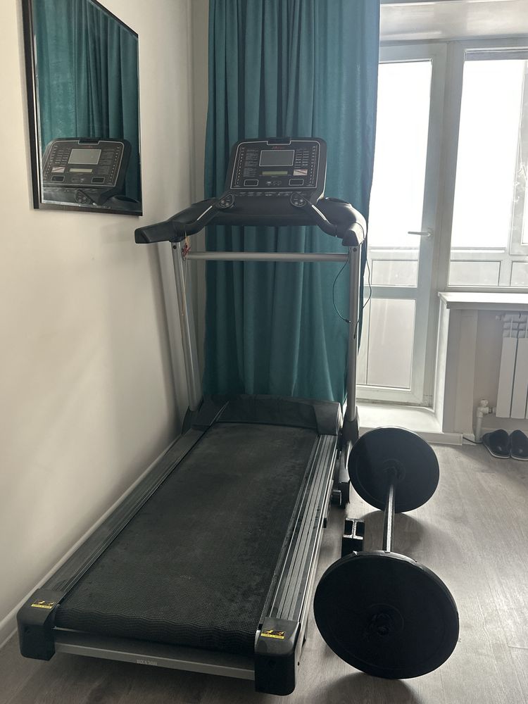 Продам беговую дорожку FitLux 585