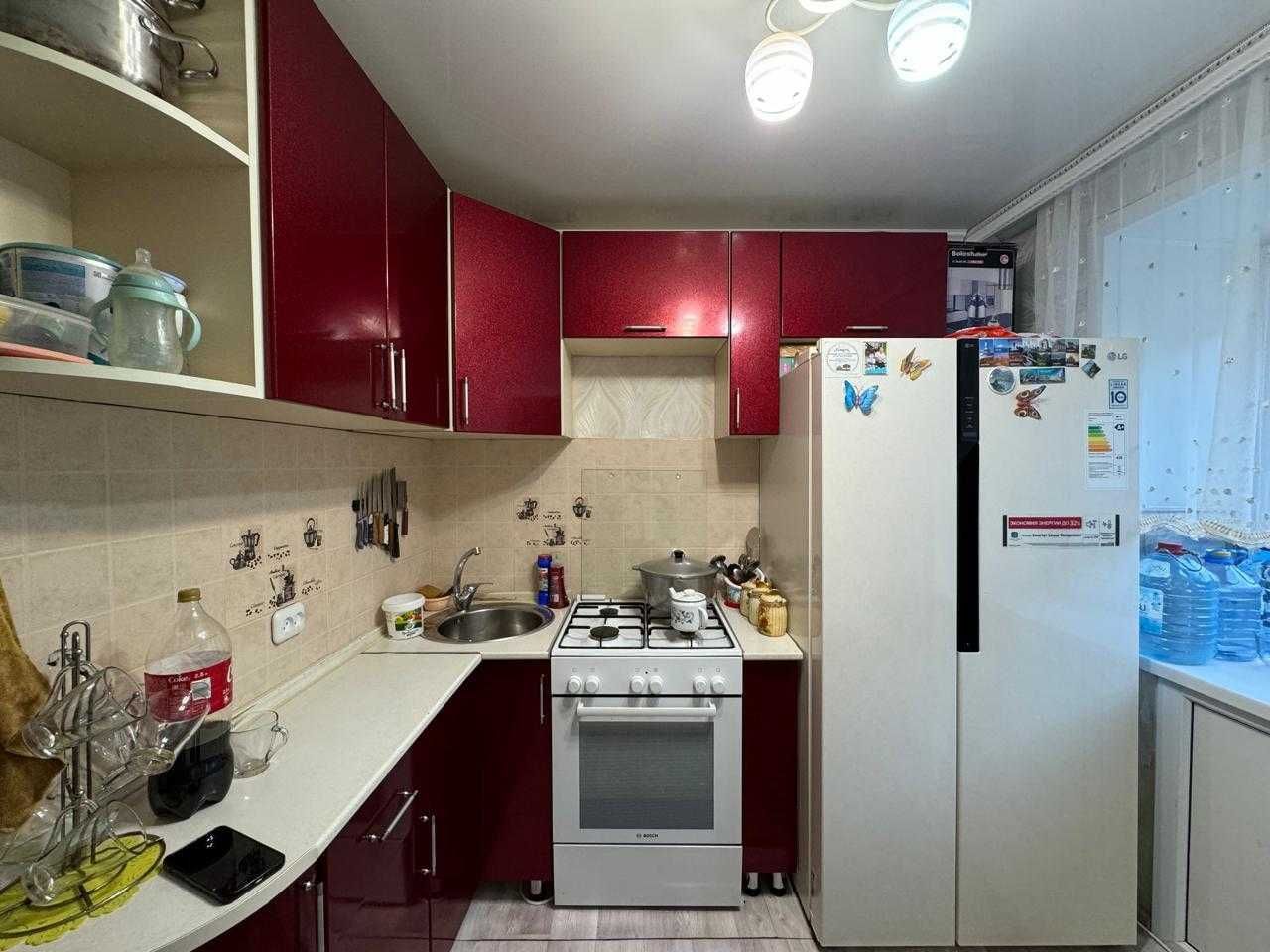 S  Продам 5-ти ком по Мира 3/5 этаж, не угловая