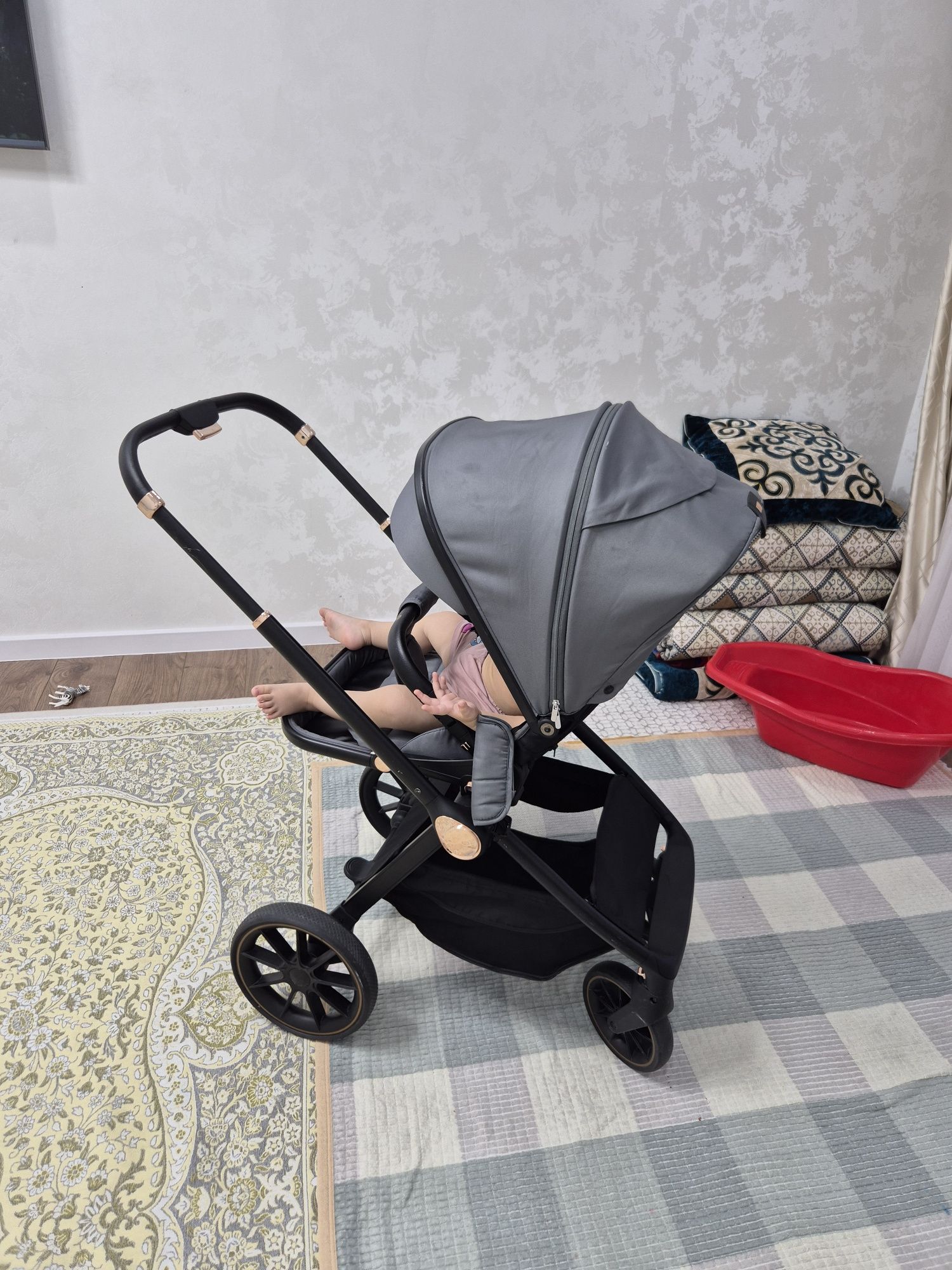 Коляска New lux 3 в 1.Стульчик для кормления!