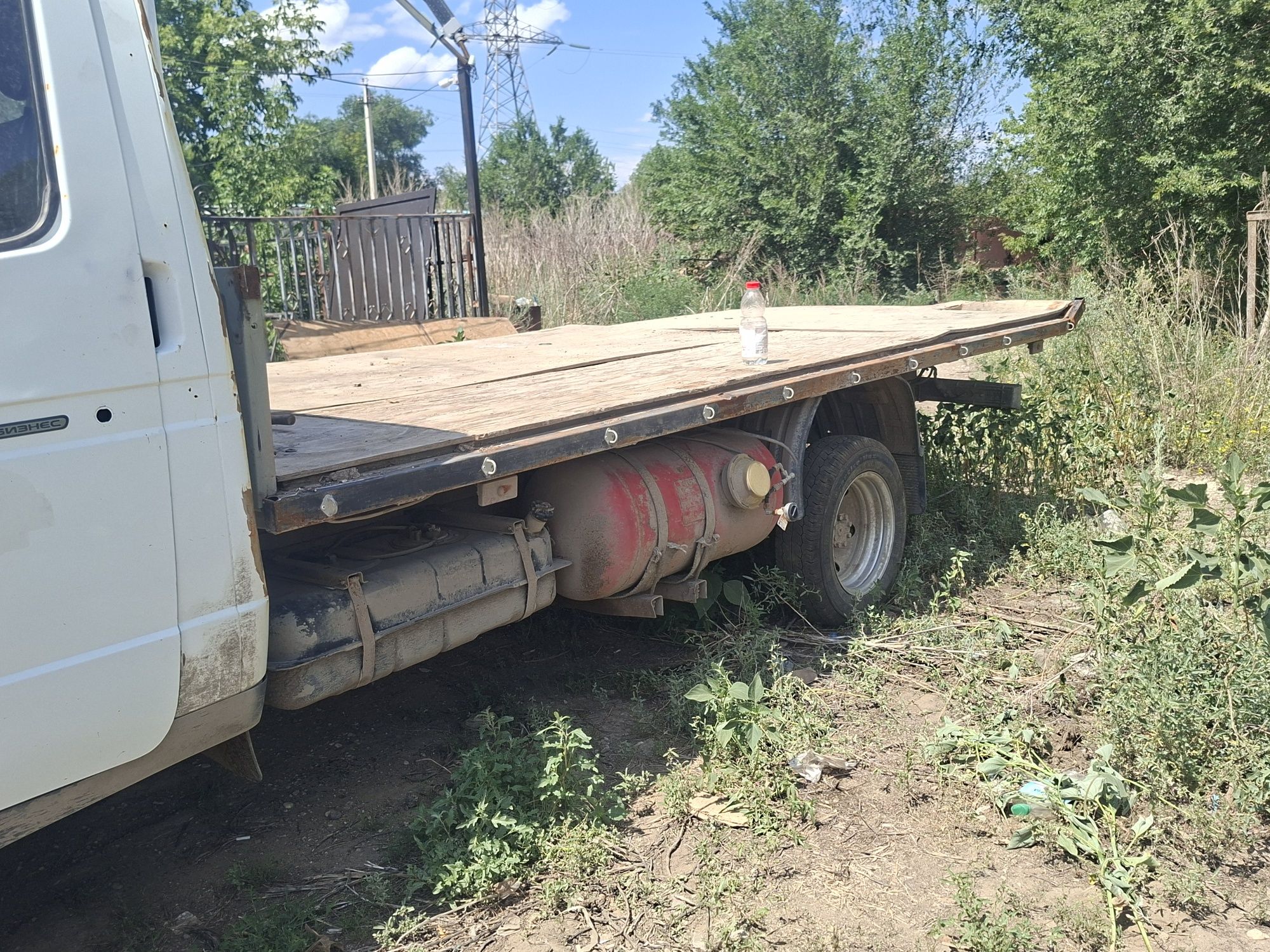 Продам борт от газели только пол 4.20