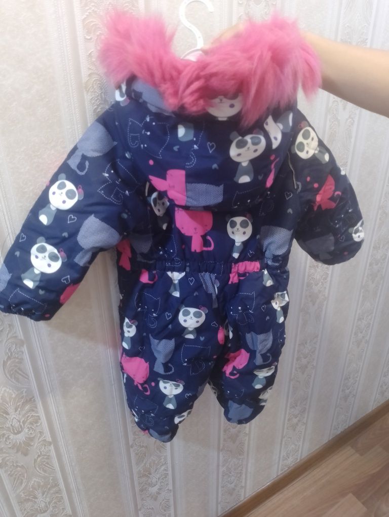 Зимний комбинезон для девочки