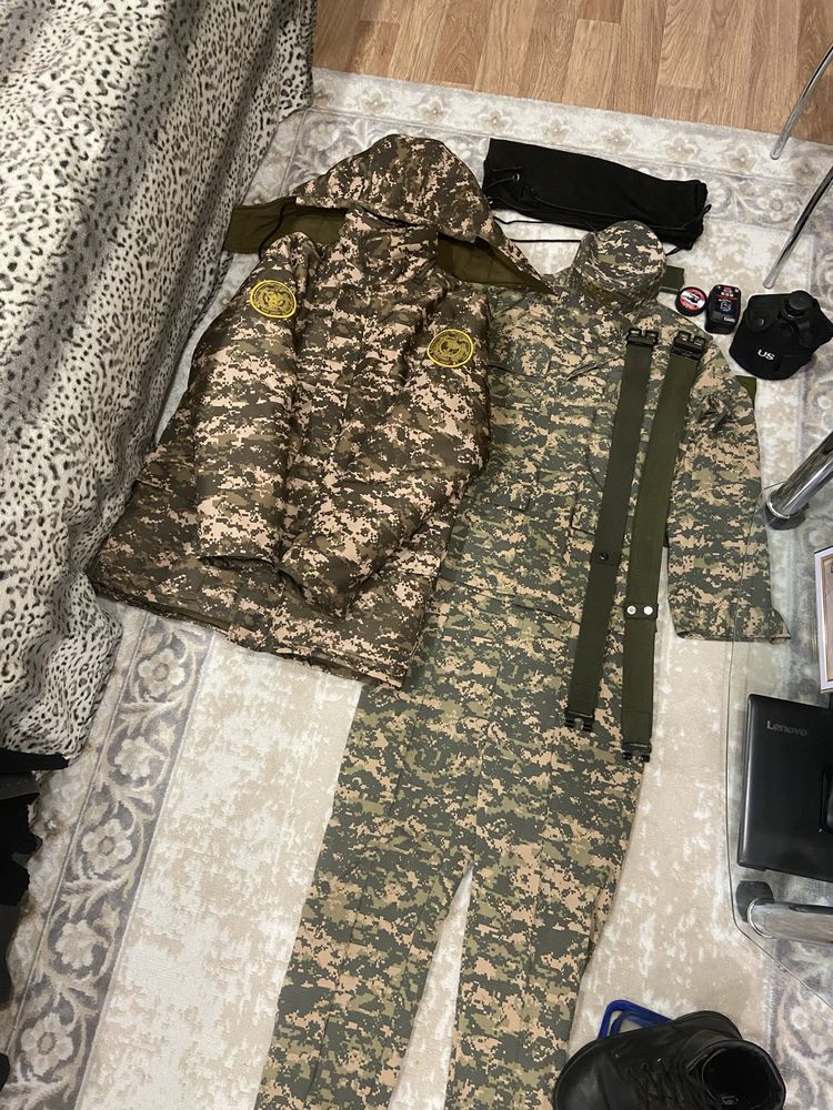 Продаю военную форму, полный комплект на военную кафедру.