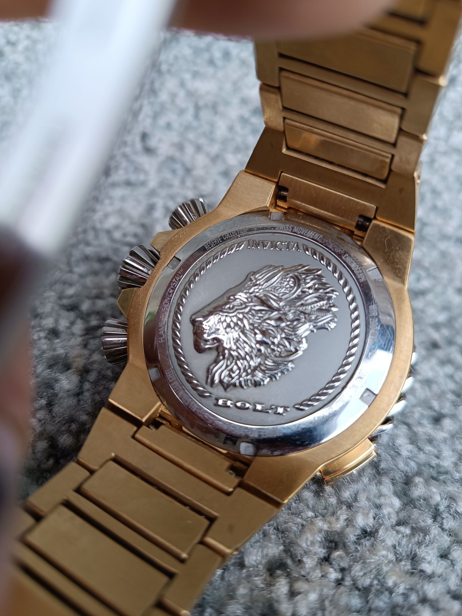 Наручные часы Invicta Bolt 
Шикарный и притягивающий внимание аксессуа