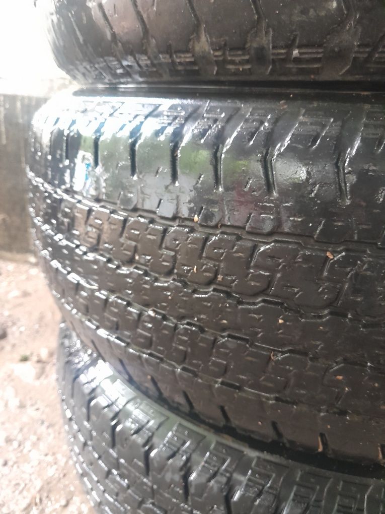 Bridgestone 265/65/17