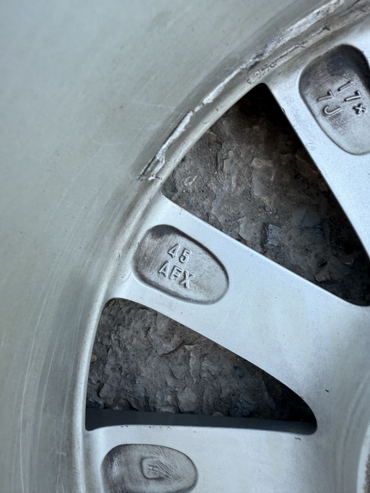 Диски Камри 50 оригинал  YOKOHAMA  шины 215/55R17
