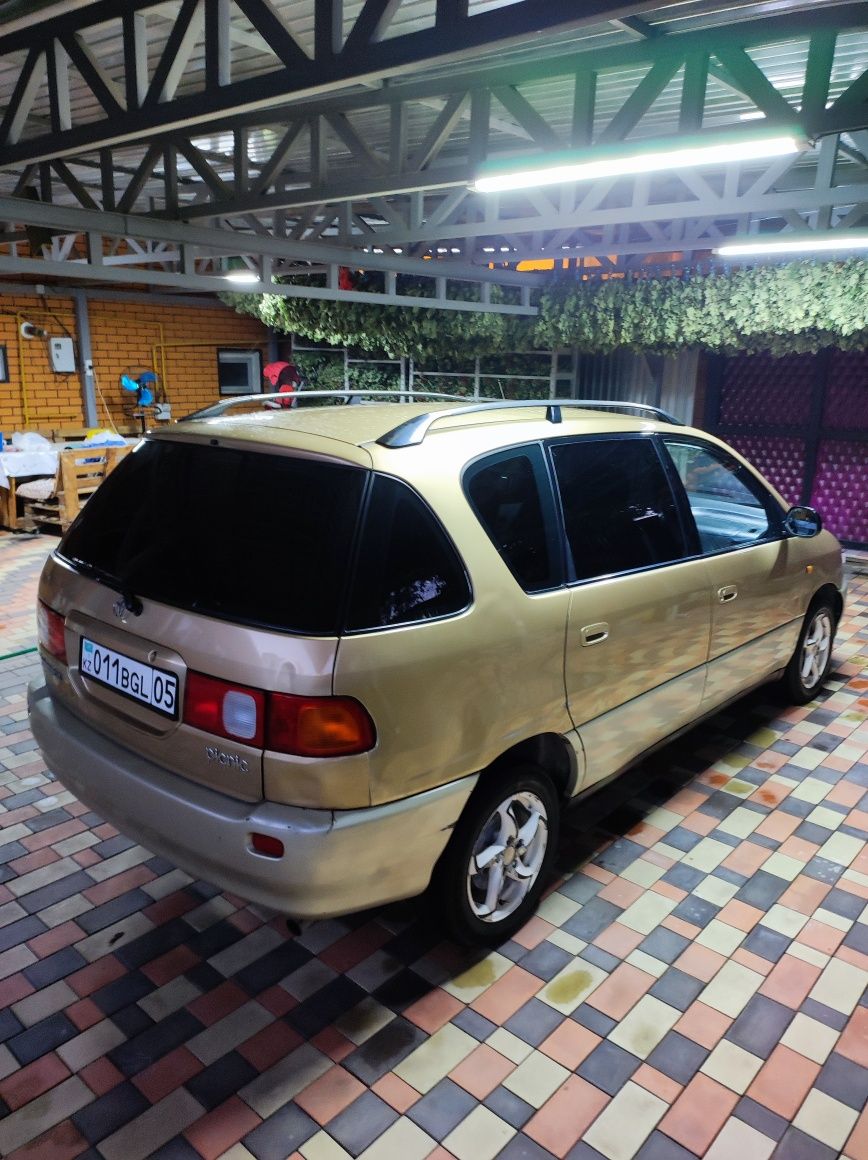 Toyota Picnic 1999, 2.2 турбо в отличном состоянии