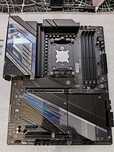Asrock X870E Nova WIFI материнская плата.