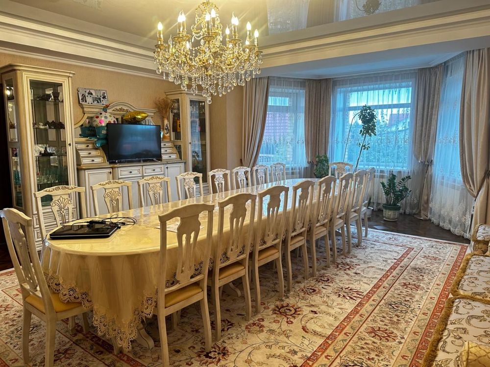 Продам просторный коттедж