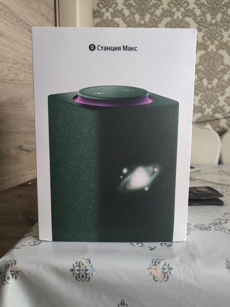 Продам Яндекс станцию Макс с Zigbee
