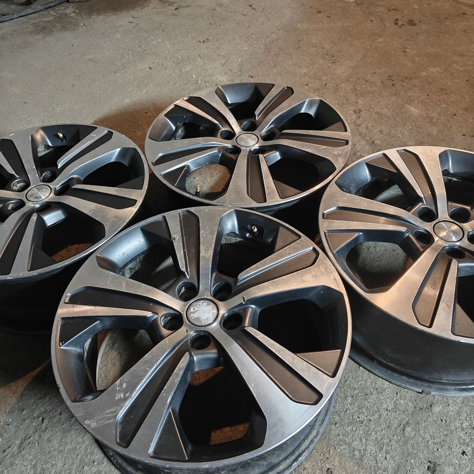 R19 PCD 5* 114,3 Комплект легкосплавных дисков