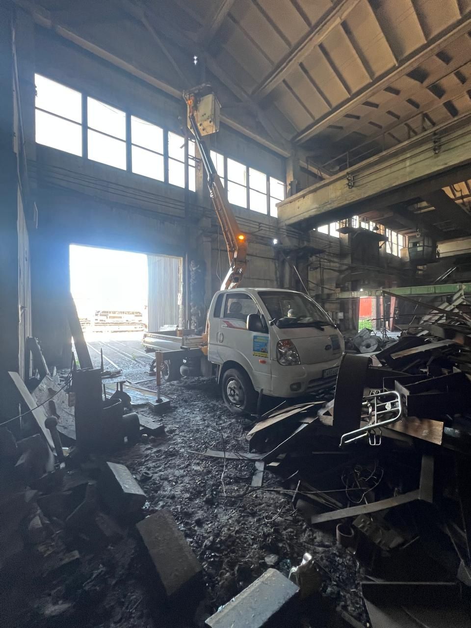 Услуги Автовышки, Автовышка