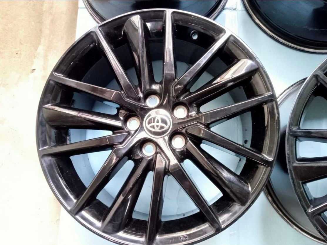 Диски CAMRY  R18 оригинал