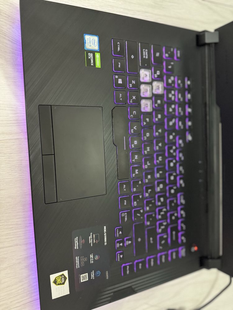 Игровой ноутбук Asus rog StriX