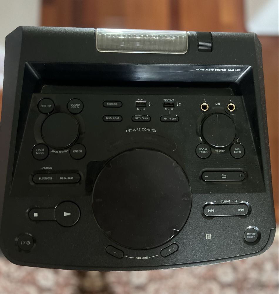 Продам колонку Сони (Sony)