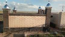 Строю мазары красиво и заборы