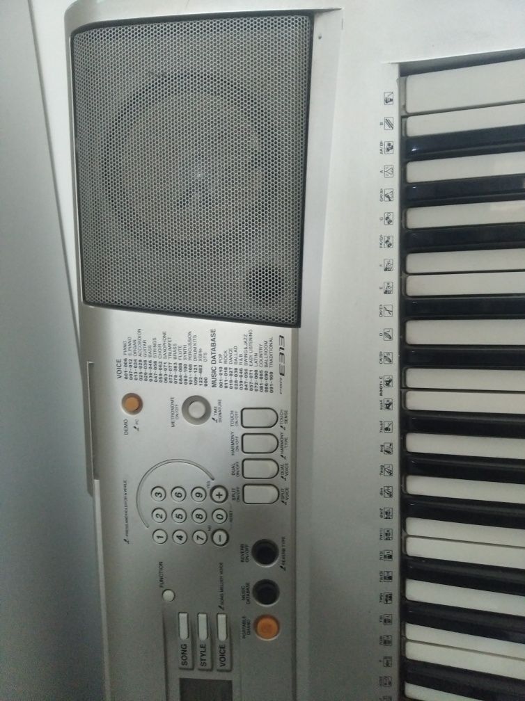 Синтезатор yamaha psr e313