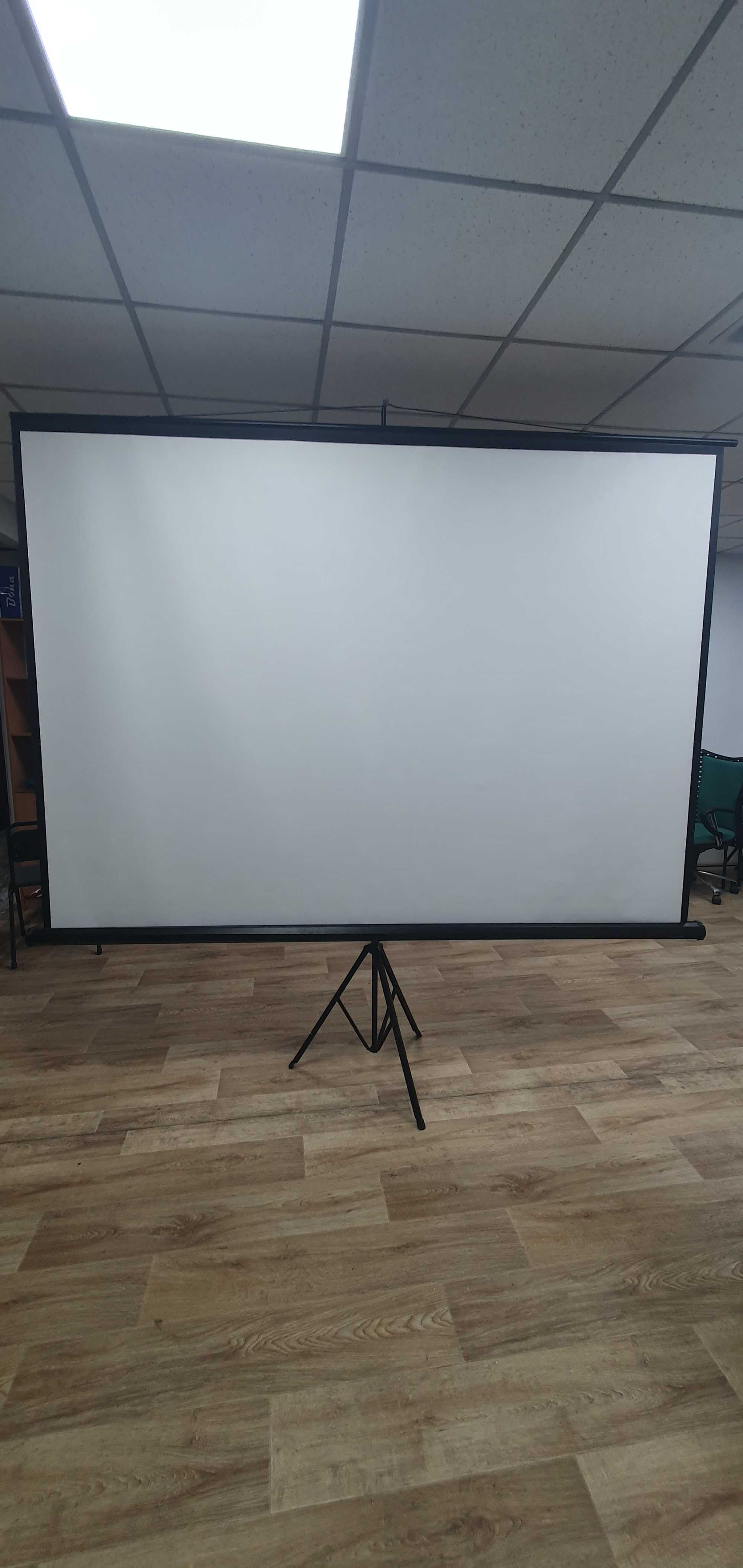 Продам проектор benq и экран