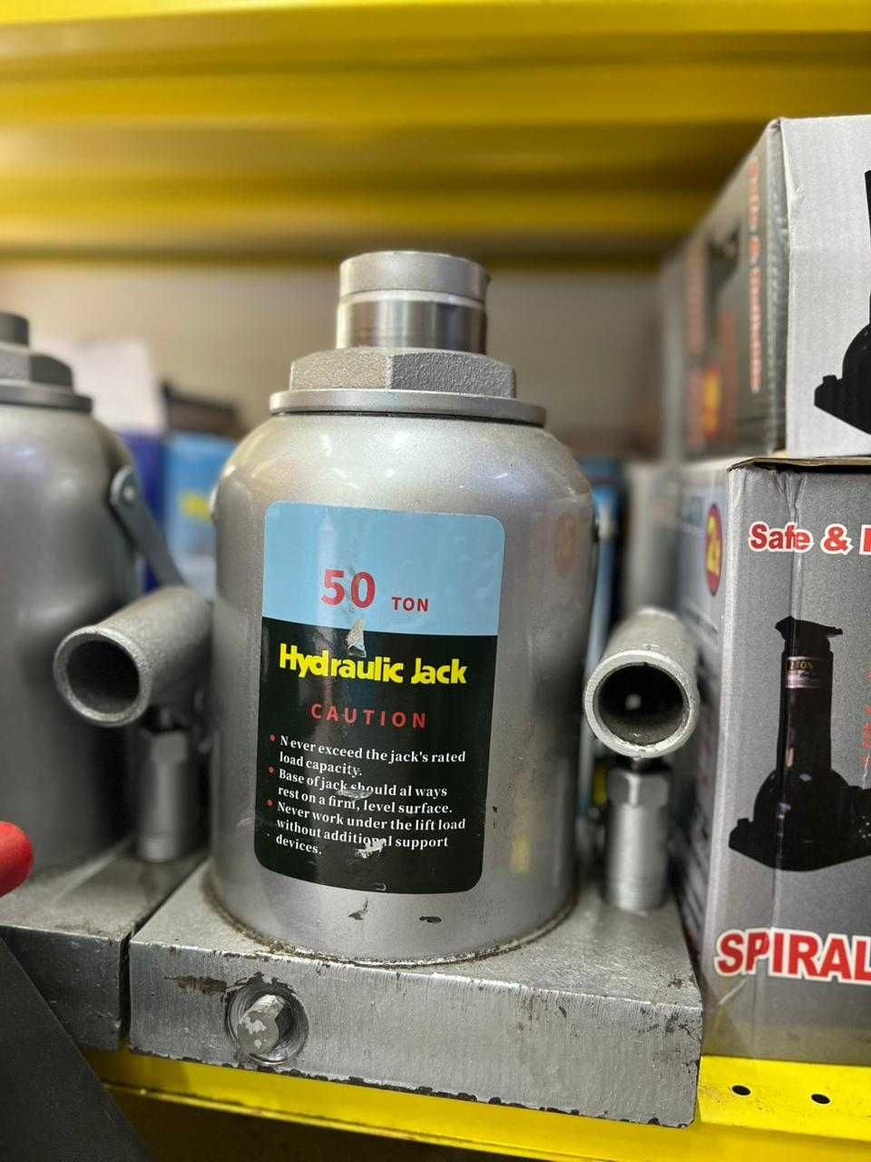 Домкраты в наличии, от 3 тонн до 50 тонн