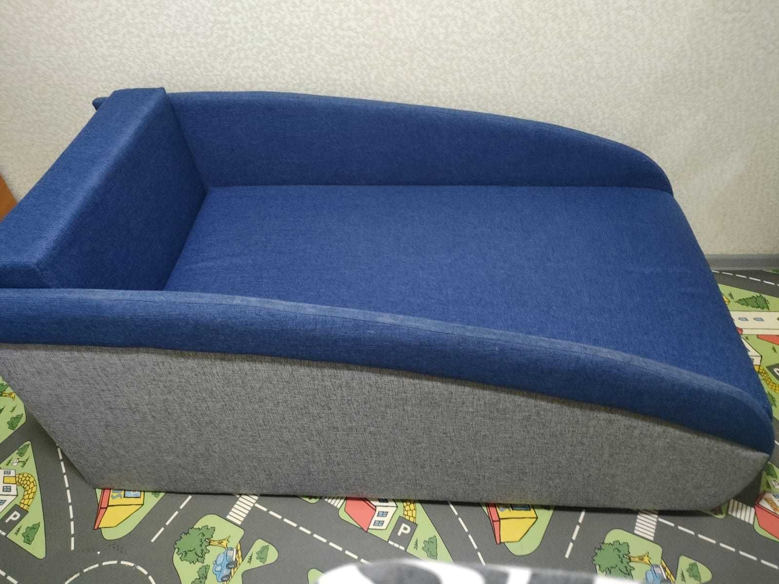 ПРОДАМ Две раздвижные кровати с ящиками для белья!!!