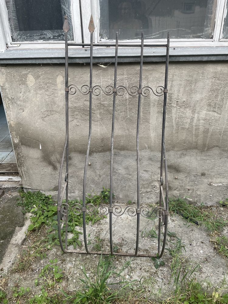 Кованые решетки на окна