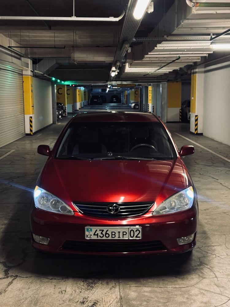 продам фар на камри 35