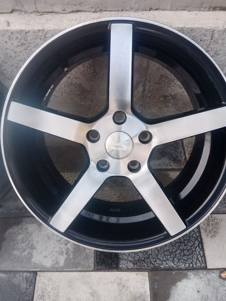 Диски 17  5 отверствий TOYOTA CAMRY