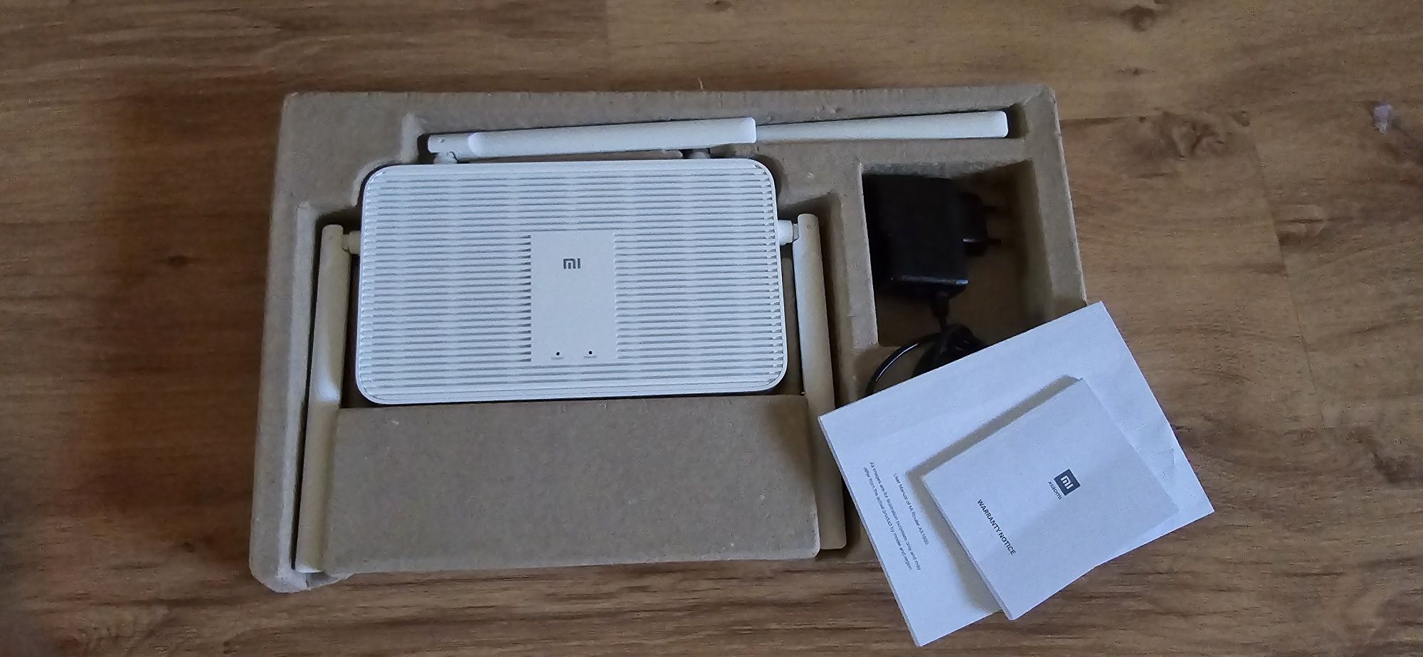 Абсолютно новый Wife роутер xiaomi AX1800