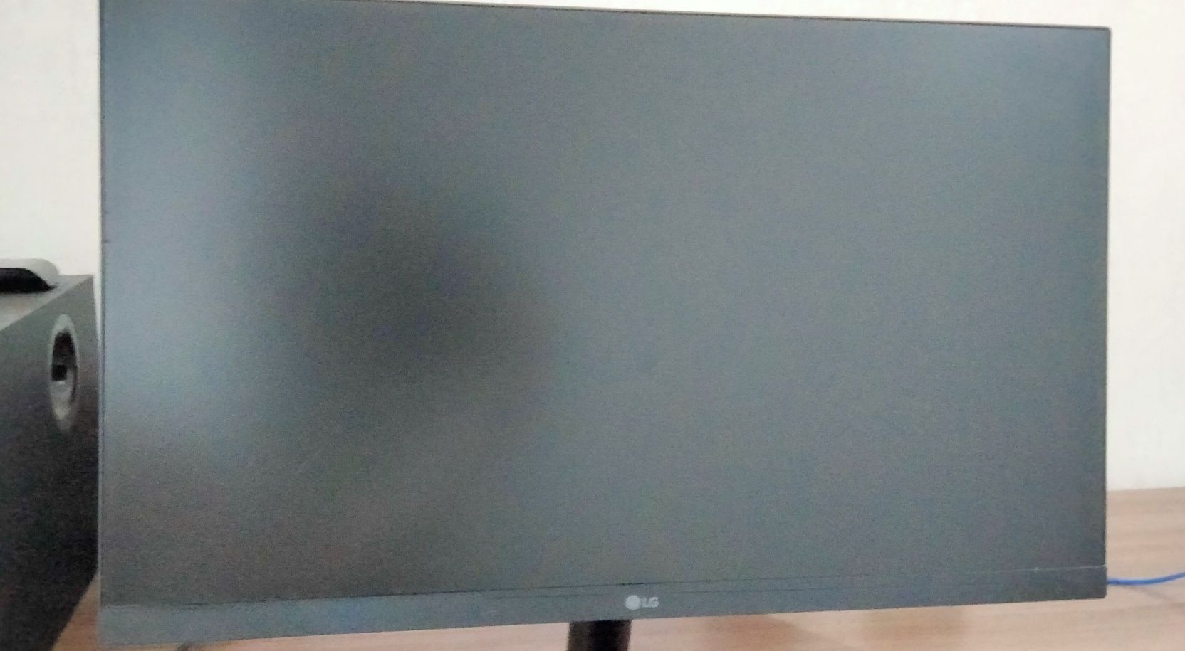 Монитор LG для настольного ПК
