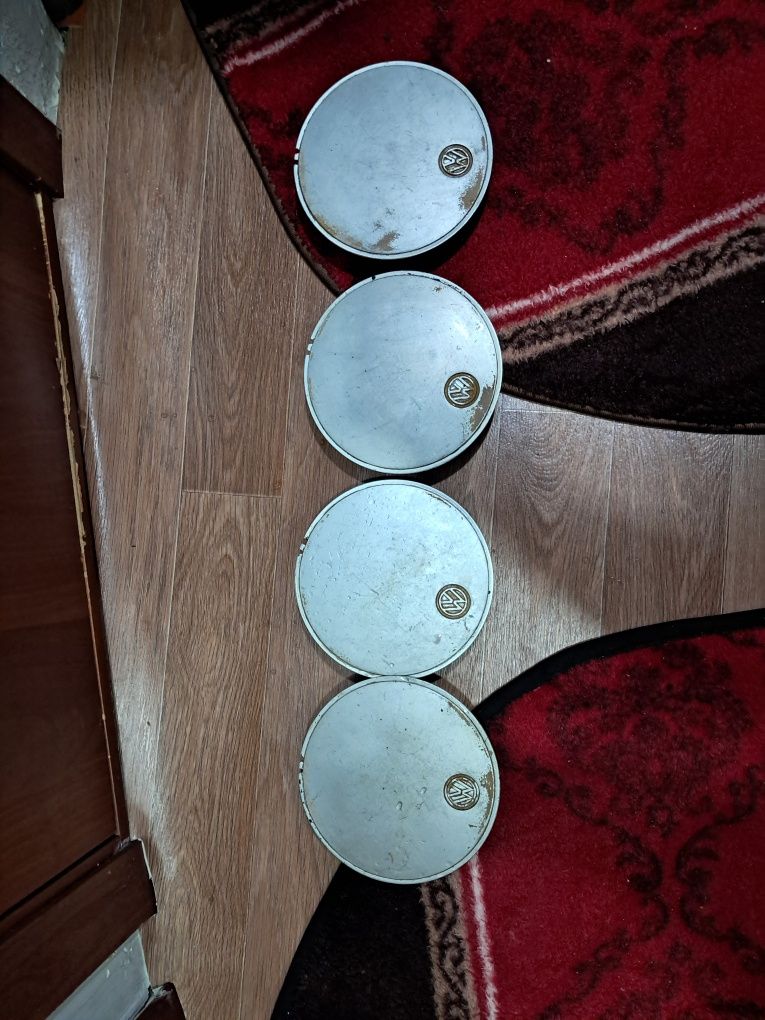 Колпаки продам   каждая  по 300