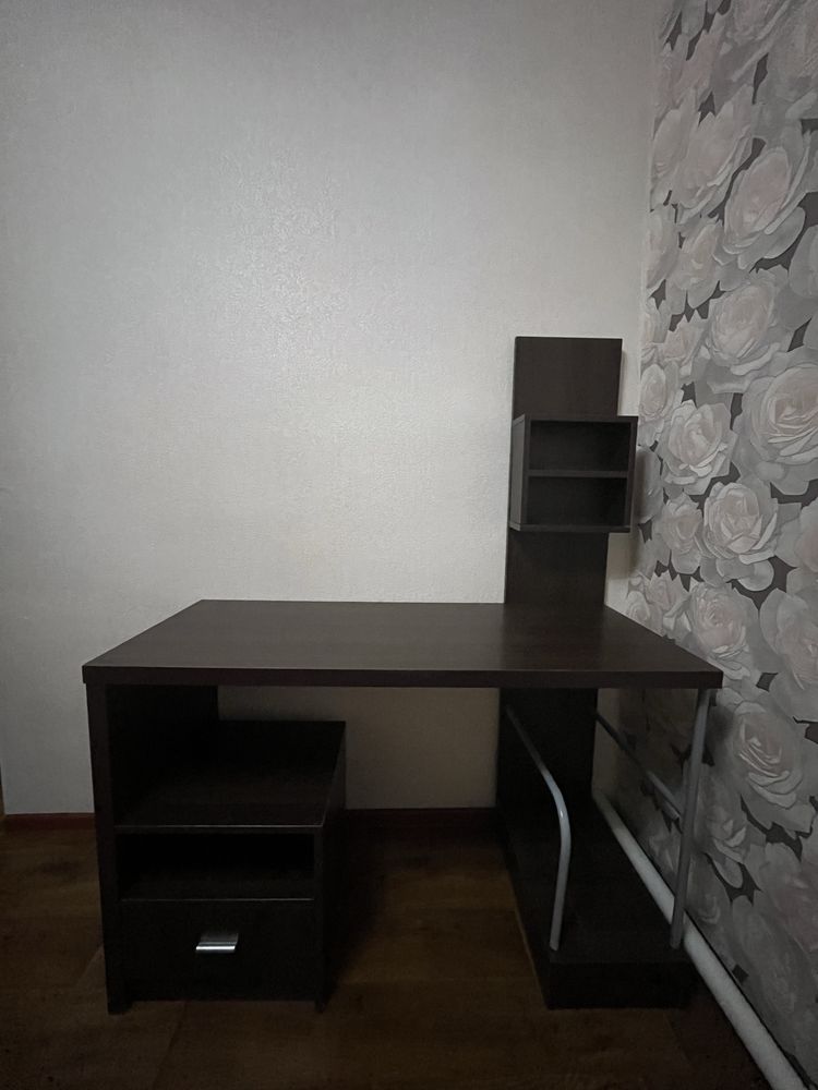 Шкаф купе, кровать, комод, тумба, столь