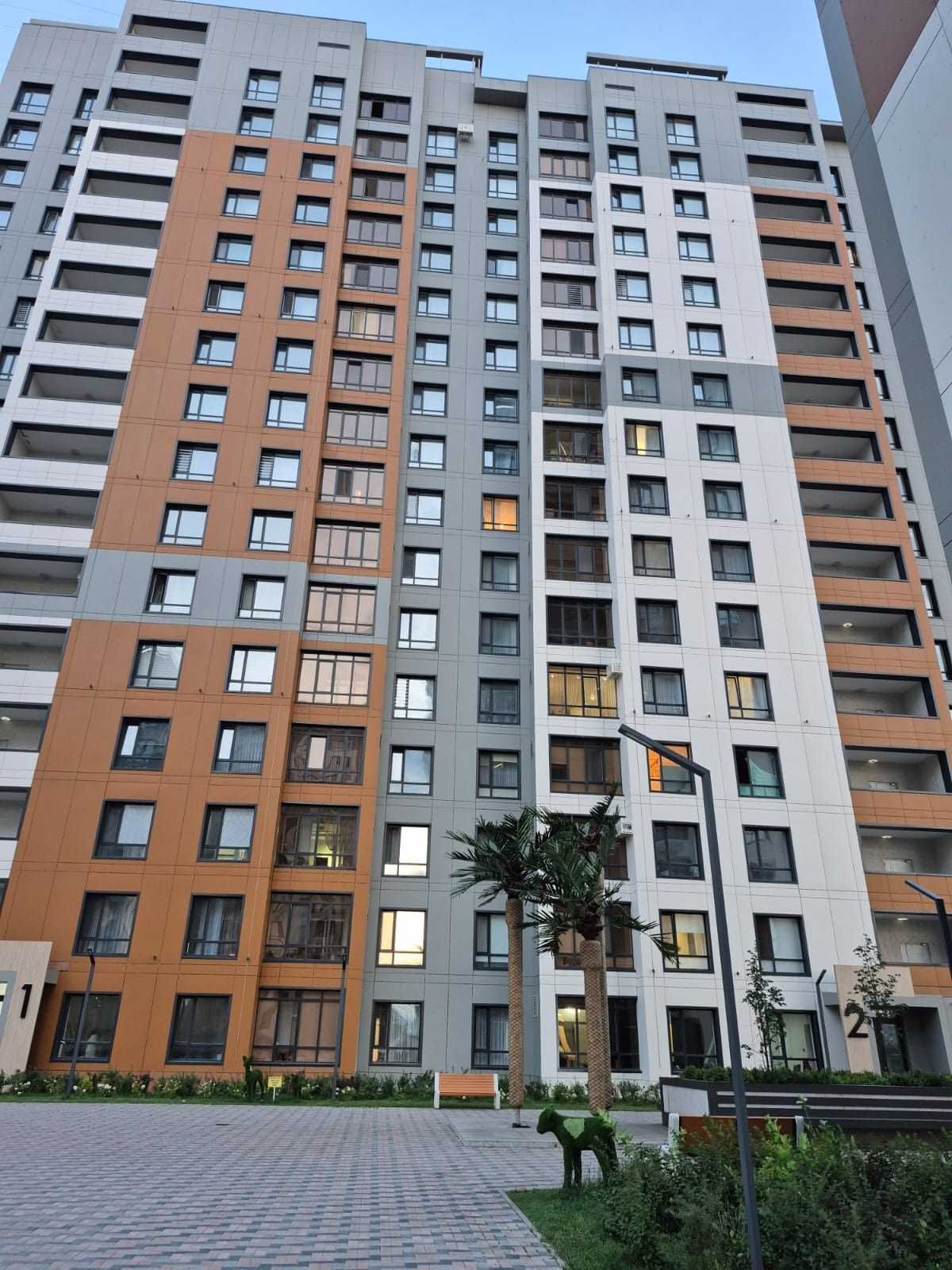 Продается 2-комнатная квартира, общей площадью 60,3 кв.м.
