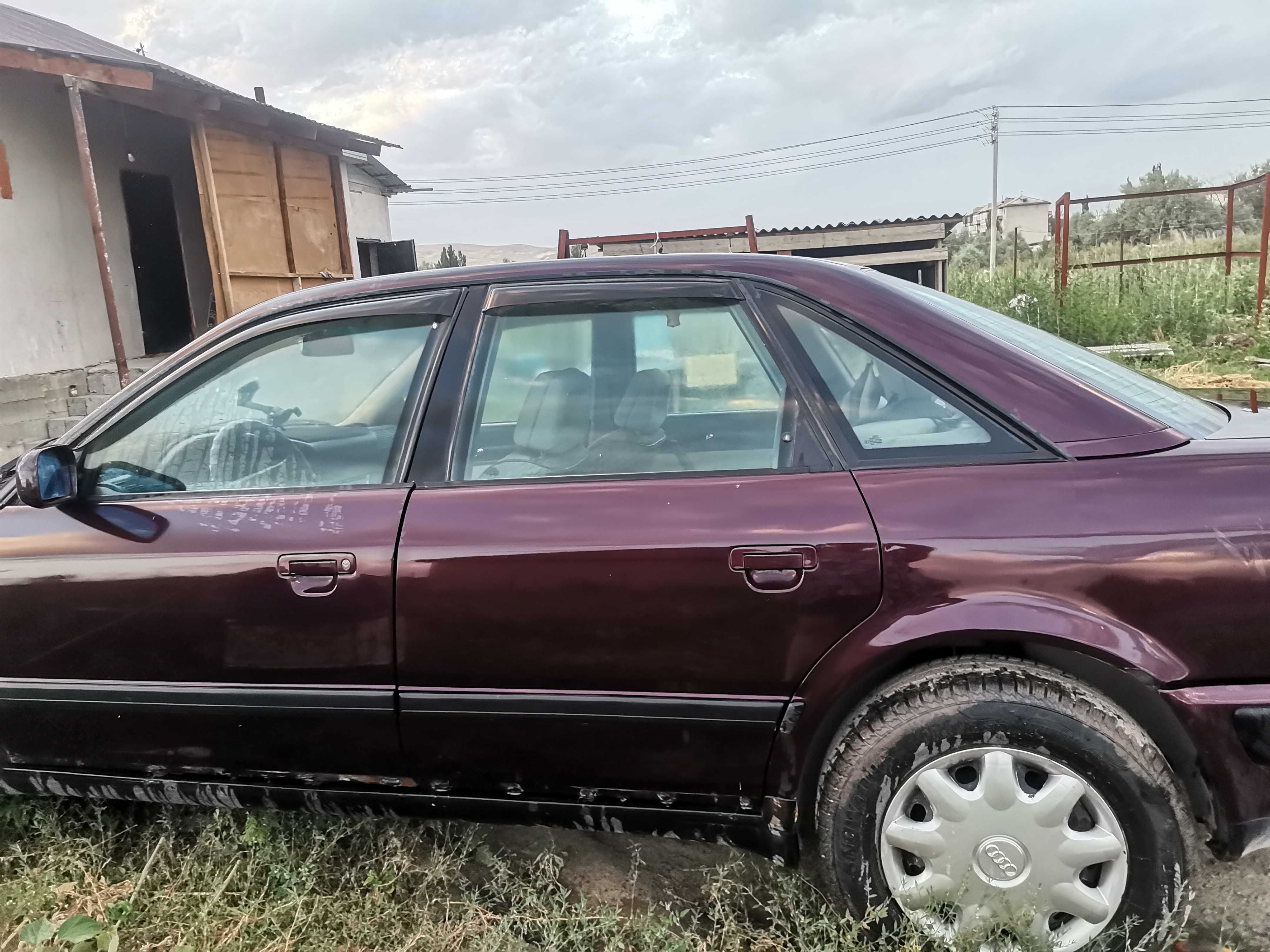 Продам Ауди 100.