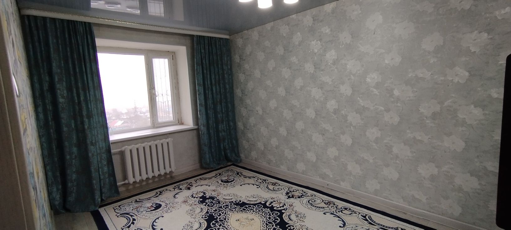 Продам 2х комнатную квартиру  в центре