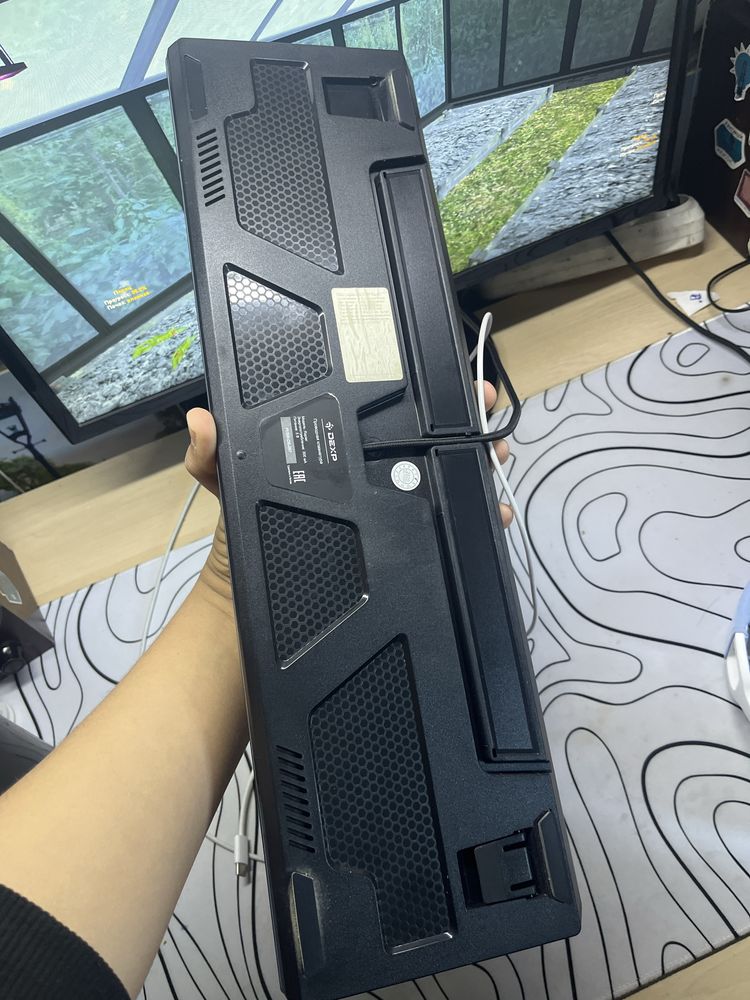 Продам клавиатуру Dexp Rapier SW-K805
