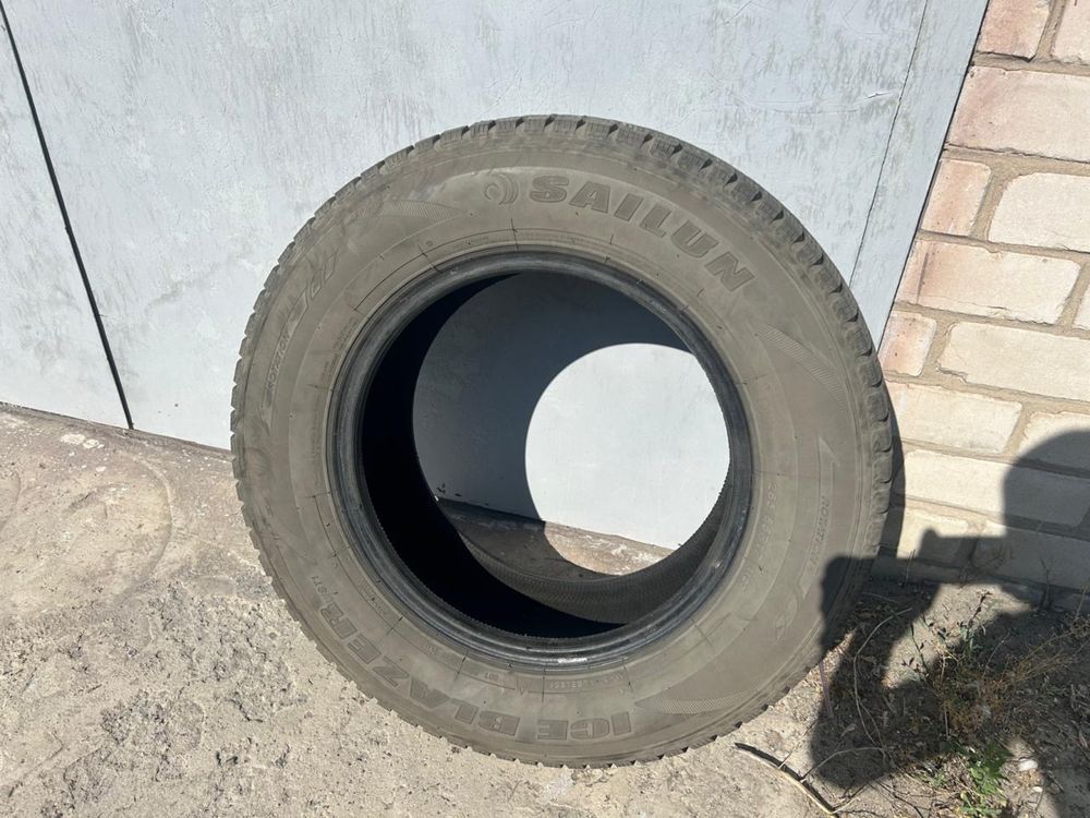 Продам резину на R17 Sailun