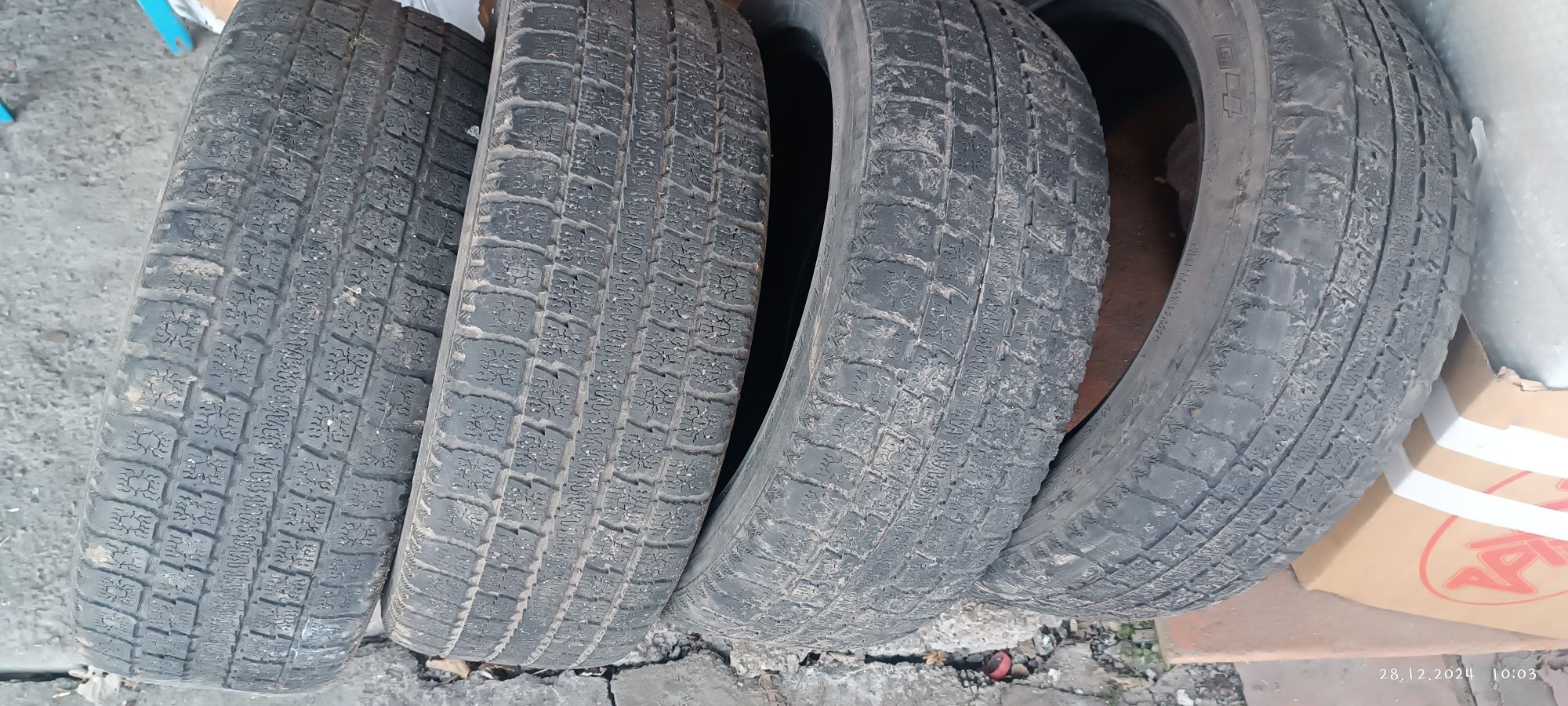 Продам шины бу TOYO