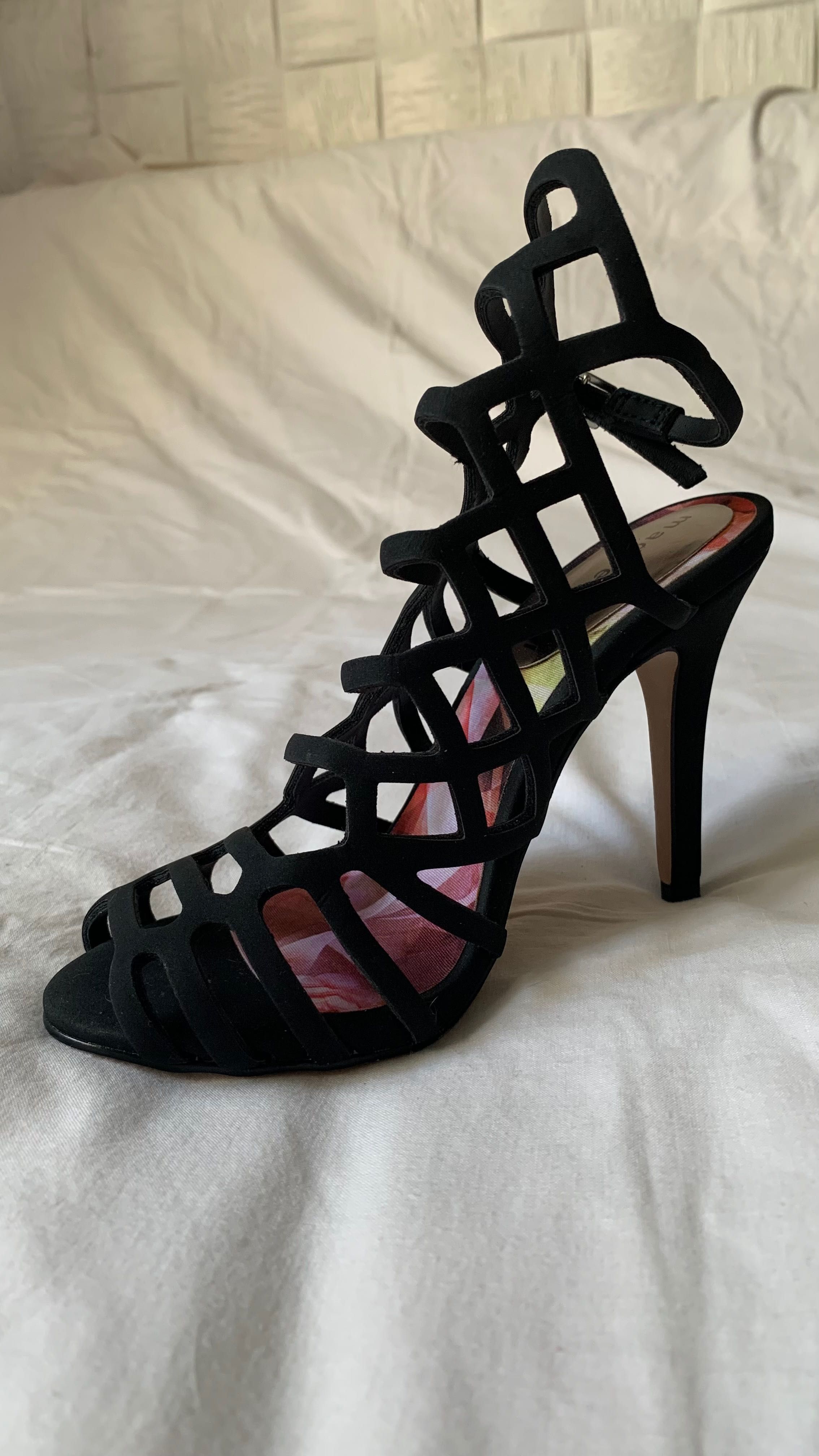 Продам обувь от известных брендов(Aldo,Michael Kors и т.д.)