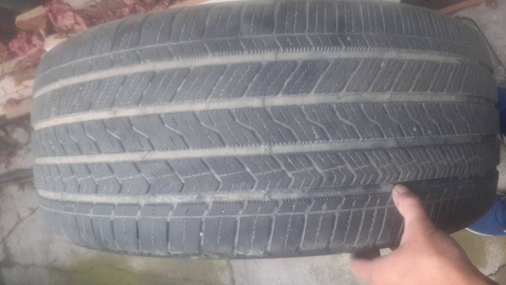 285/45/21 Bridgestone