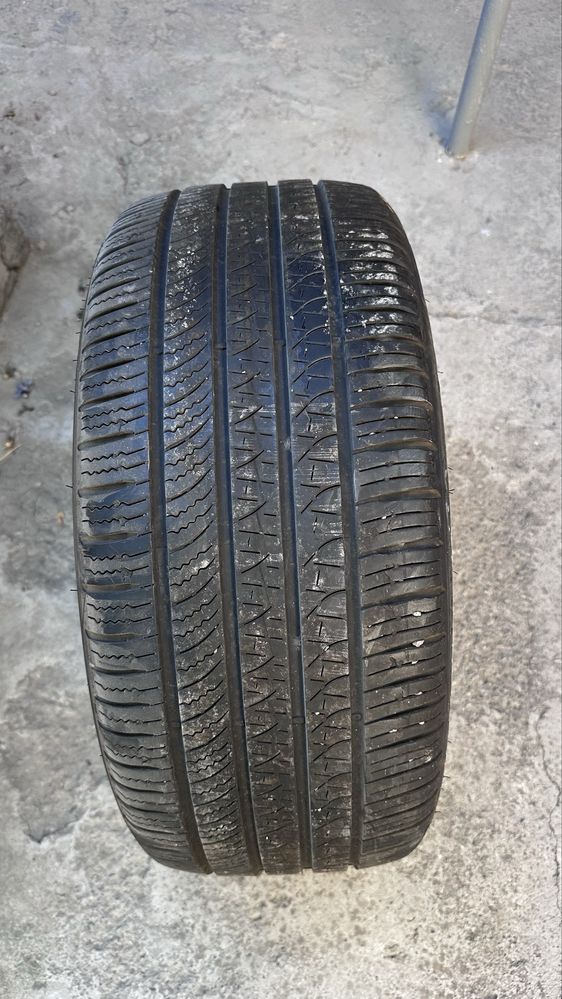Шины 1 шт 245/40/19