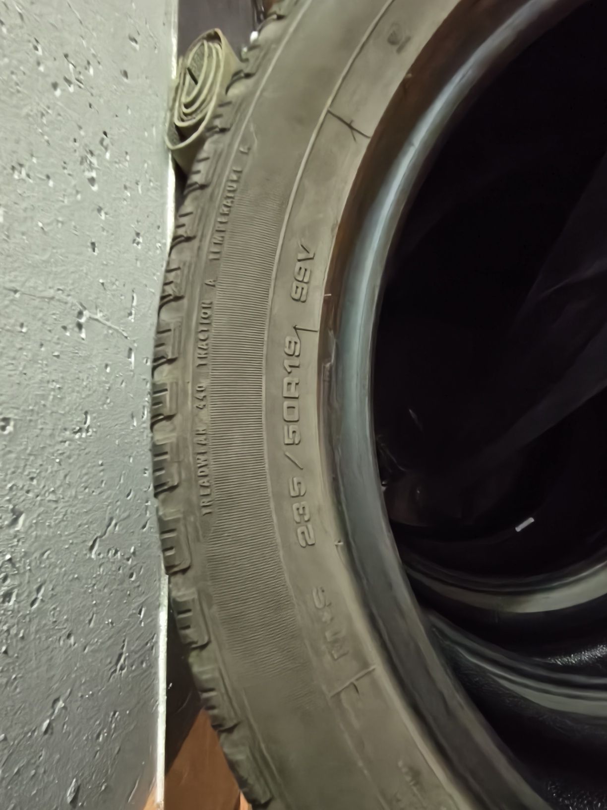 Продам шины goodyear