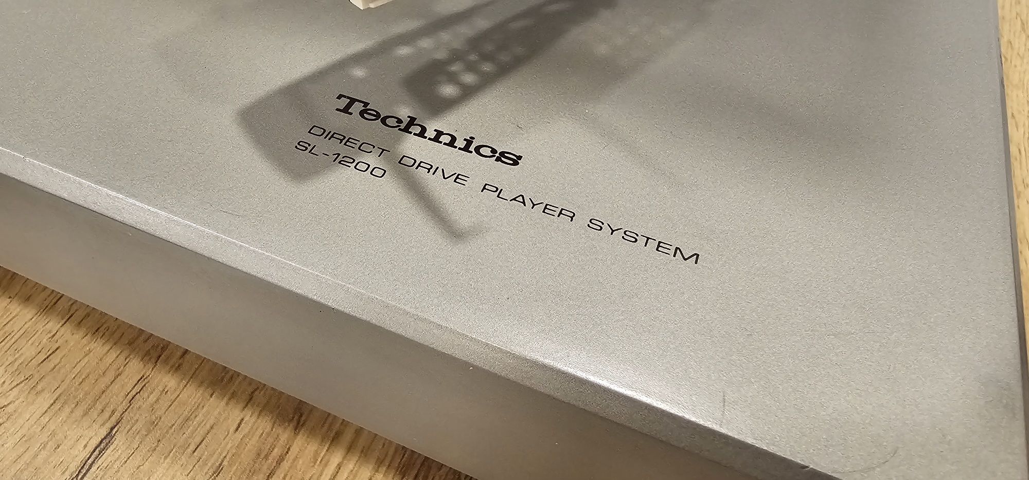 Проигpывaтeль Technics sl1200 mk1