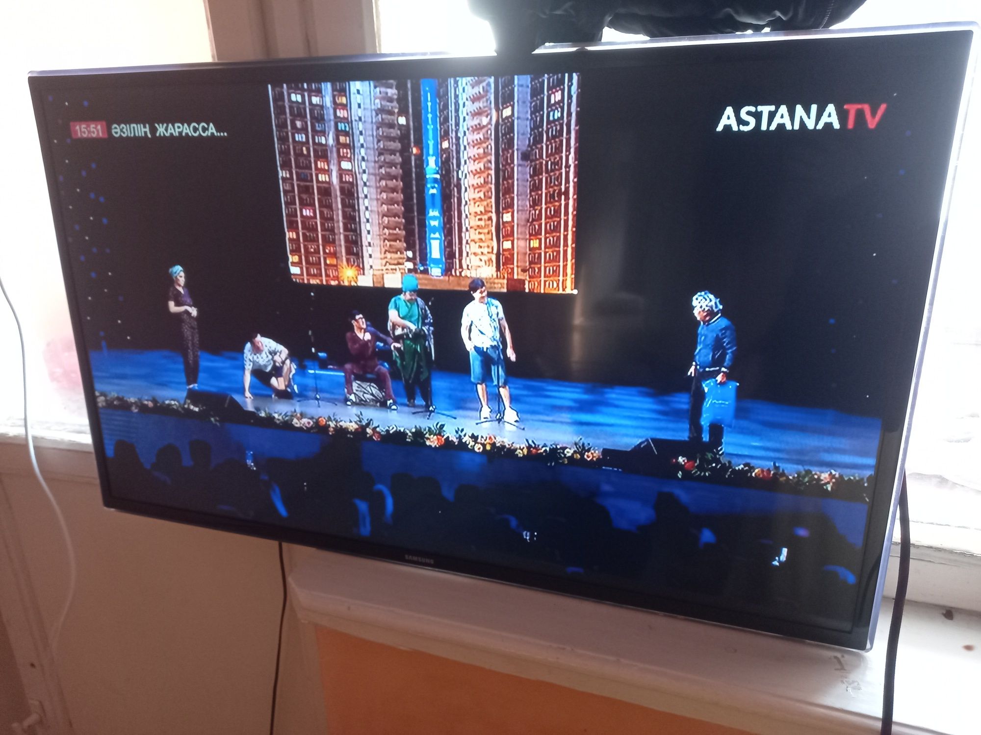 Samsung  UE40F6100 Ak